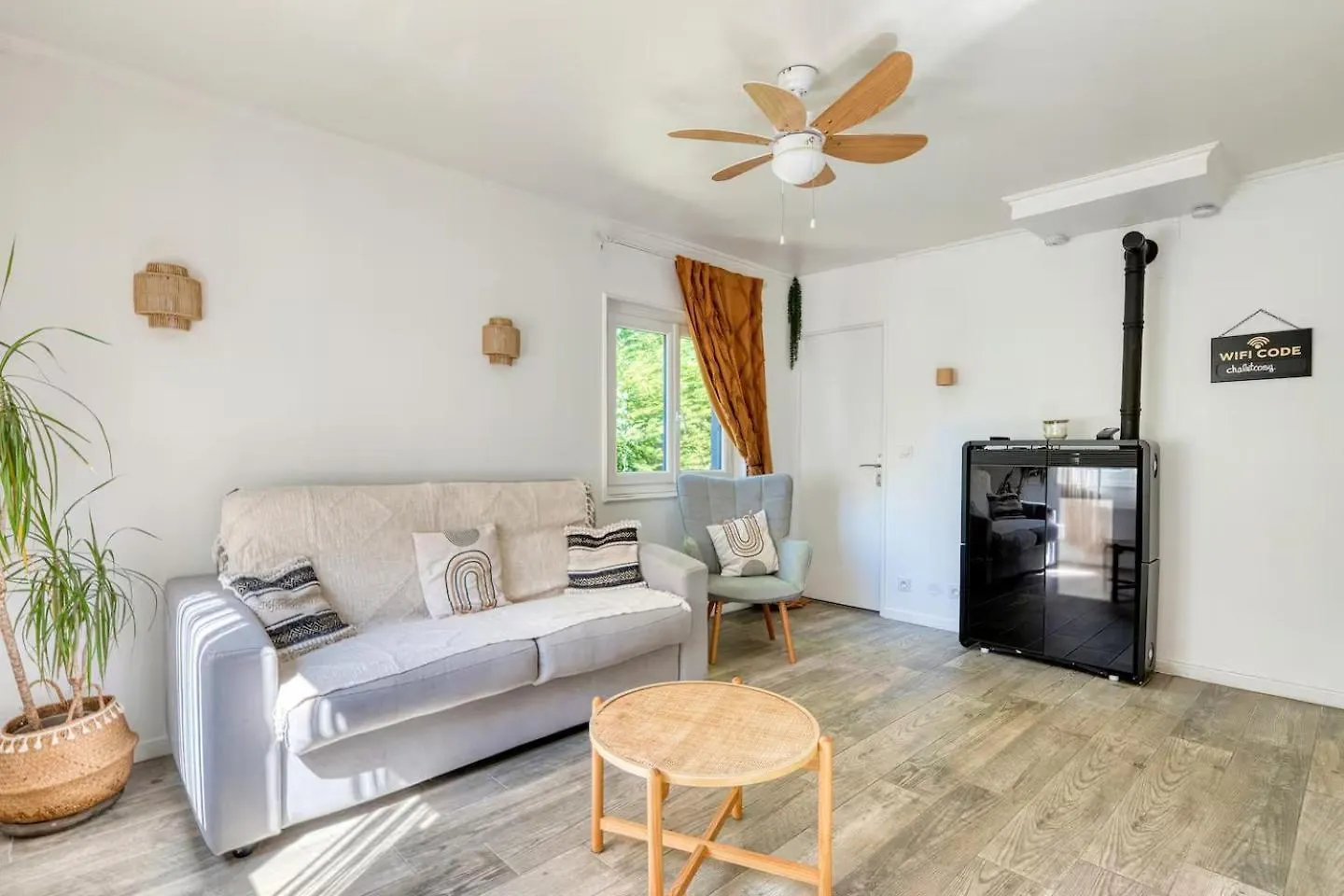 Chalet Cosy En Bordure De Foret Lagnieu France